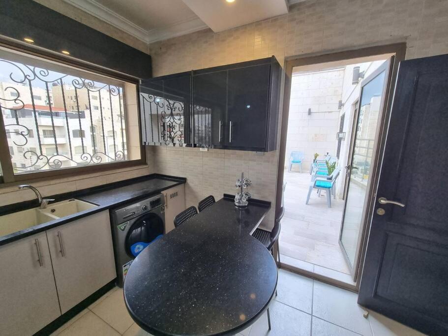 Deir Ghbar 3 Rooms Apart Amman Exterior photo